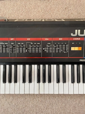 Roland Juno 60 Analog Synthesizer Bild 7