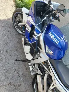 yamaha YZF-6 Bild 2