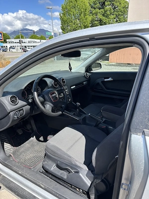 Audi A3 grau Bild 3