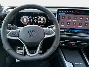 VW Passat Variant R-Line 4WD+PANO+AHK+HARMAN+NAVI+HUD+Matrix+ACC ... Bild 8