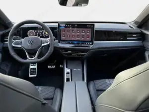 VW Passat Variant R-Line 4WD+PANO+AHK+HARMAN+NAVI+HUD+Matrix+ACC ... Bild 7