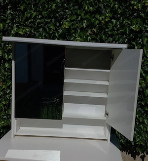 Spielschrank mit Beleuchtung  Bild 2