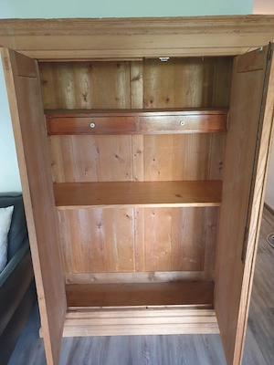 Bauernschrank Bild 2