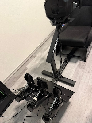 Playseat wie neu vor 2 monate gekauft Bild 2