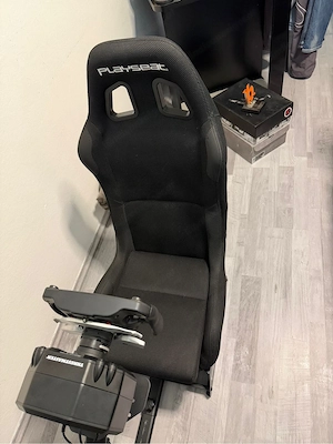 Playseat wie neu vor 2 monate gekauft Bild 3