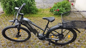 e-bike mit Korb Bild 2