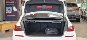 BMW 330 Bild 9