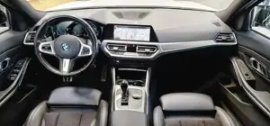 BMW 330 Bild 10