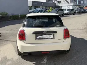 MINI Hatch One First 2015  Bild 6