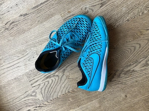 Nike Turnschuhe   Hallenschuhe 