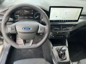 Ford Focus Lim. 1.0 ST-Line/LED/RFK/NAV/19Z/ 92 kW (125 PS... Bild 10