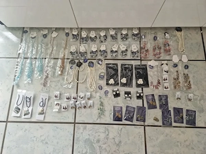 Schmuck Restposten Modeschmuck Flohmarkt Starterpaket Ohrringe Armreifen Markt Verkauf S6