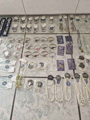 Schmuck Restposten Modeschmuck Flohmarkt Starterpaket Ohrringe Armreifen Markt Verkauf S7 Bild 5