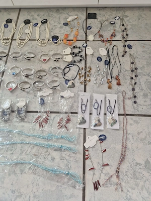 Schmuck Restposten Modeschmuck Flohmarkt Starterpaket Ohrringe Armreifen Markt Verkauf S8 Bild 4