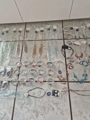 Schmuck Restposten Modeschmuck Flohmarkt Starterpaket Ohrringe Armreifen Markt Verkauf S9 Bild 5