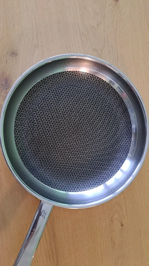  Neue WMF PROFI RESIST 28CM PFANNE zu verkaufen währ es will nur Telefonisch erreichbar 0650 7104126 Bild 2