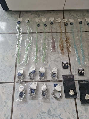 Schmuck Restposten Modeschmuck Flohmarkt Starterpaket Ohrringe Armreifen Markt Verkauf S11 Bild 4