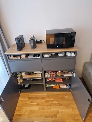 Modernes BEST  Sideboard mit Eichenfurnier-Top   viel Stauraum   nahezu neu Bild 3