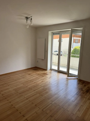 2-Zimmer-Wohnung in Feldkirch-Tisis, ruhige Lage, Balkon, Stellplatz  Bild 3