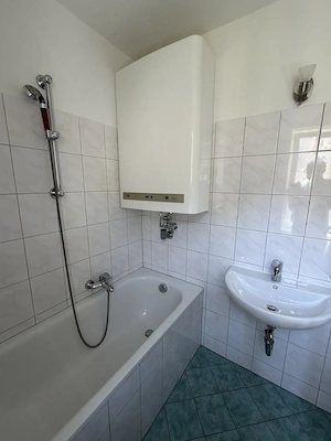 2-Zimmer-Wohnung in Feldkirch-Tisis, ruhige Lage, Balkon, Stellplatz  Bild 7
