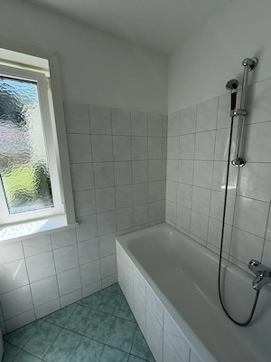 2-Zimmer-Wohnung in Feldkirch-Tisis, ruhige Lage, Balkon, Stellplatz  Bild 6