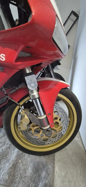 Ducati 748 S  Bild 6