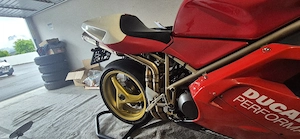 Ducati 748 S  Bild 4