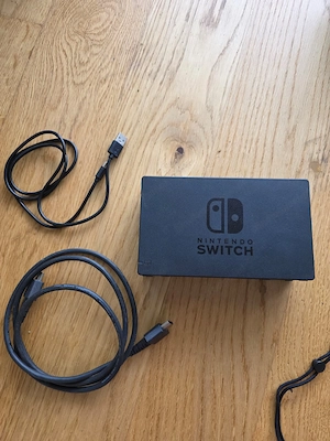 Nintendo Switch Komplettset + 4 Spiele + Zelda Amiibo + evtl. ungepatcht Bild 8