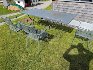 Gartentisch + Stühle