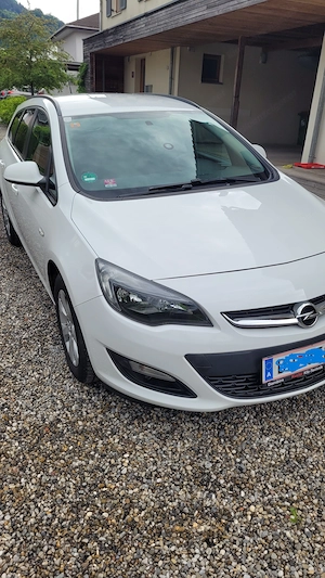 Opel Astra Sports Tourer Bild 8