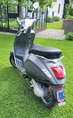 Vespa Piaggio Sprint 50 Bild 2