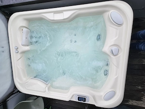 Premium Whirlpool für 3 Personen Bild 5