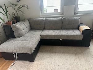 Couch mit Staufläche und Auszug