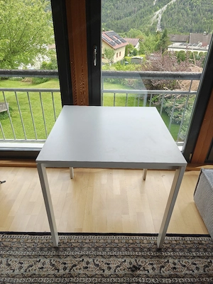 Tisch 75x75 cm zu verschenken 