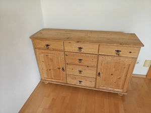 Vollholzkommode