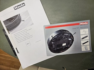 Miele Scout RX1 Red   Intelligenter Saugroboter in Premium Design Bild 3