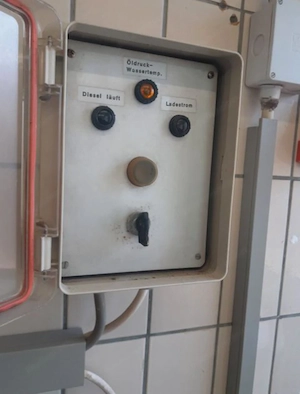 Kutter Blitz Düker Rex Betrieb mit Diesel Motor Auflösung Augsbur Bild 5