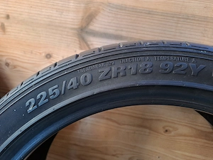 2 Stück Sommerreifen KUMHO 225 40ZR18 Bild 2