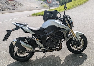 Suzuki GSR 750 baugleich wie Suzuki GSX - S 750 Bild 2