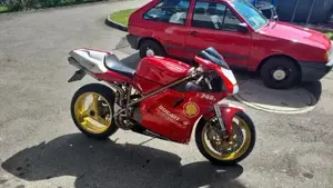 Ducati 748 S 