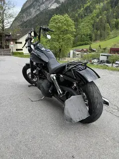 Harley Davidson FXDB Street Bob 2013 - Top Zustand mit vielen Extras Bild 5