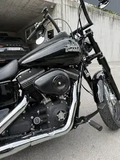 Harley Davidson FXDB Street Bob 2013 - Top Zustand mit vielen Extras Bild 8