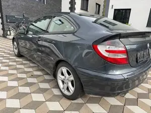 Mercedes C200 Coupe  Bild 7