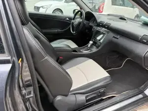 Mercedes C200 Coupe  Bild 3