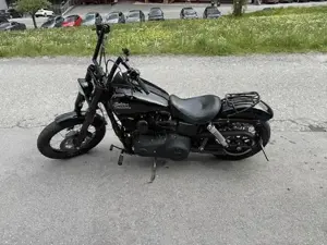 Harley Davidson FXDB Street Bob 2013 - Top Zustand mit vielen Extras Bild 3