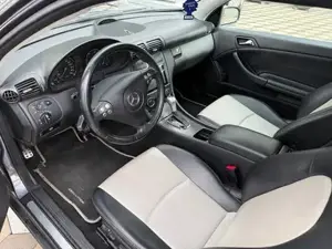 Mercedes C200 Coupe  Bild 2