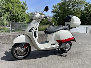 Vespa GTS 300 ABS Bild 3