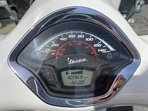 Vespa GTS 300 ABS Bild 2