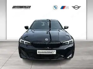 BMW 320i xDrive M Sportpaket Pro // Anhängerkupplung // elektr. Sitze // Bild 2