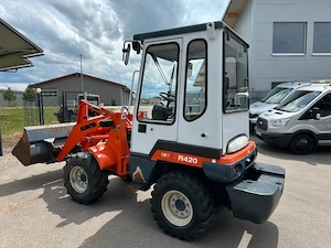 Kubota Radlader Hoflader Bild 2